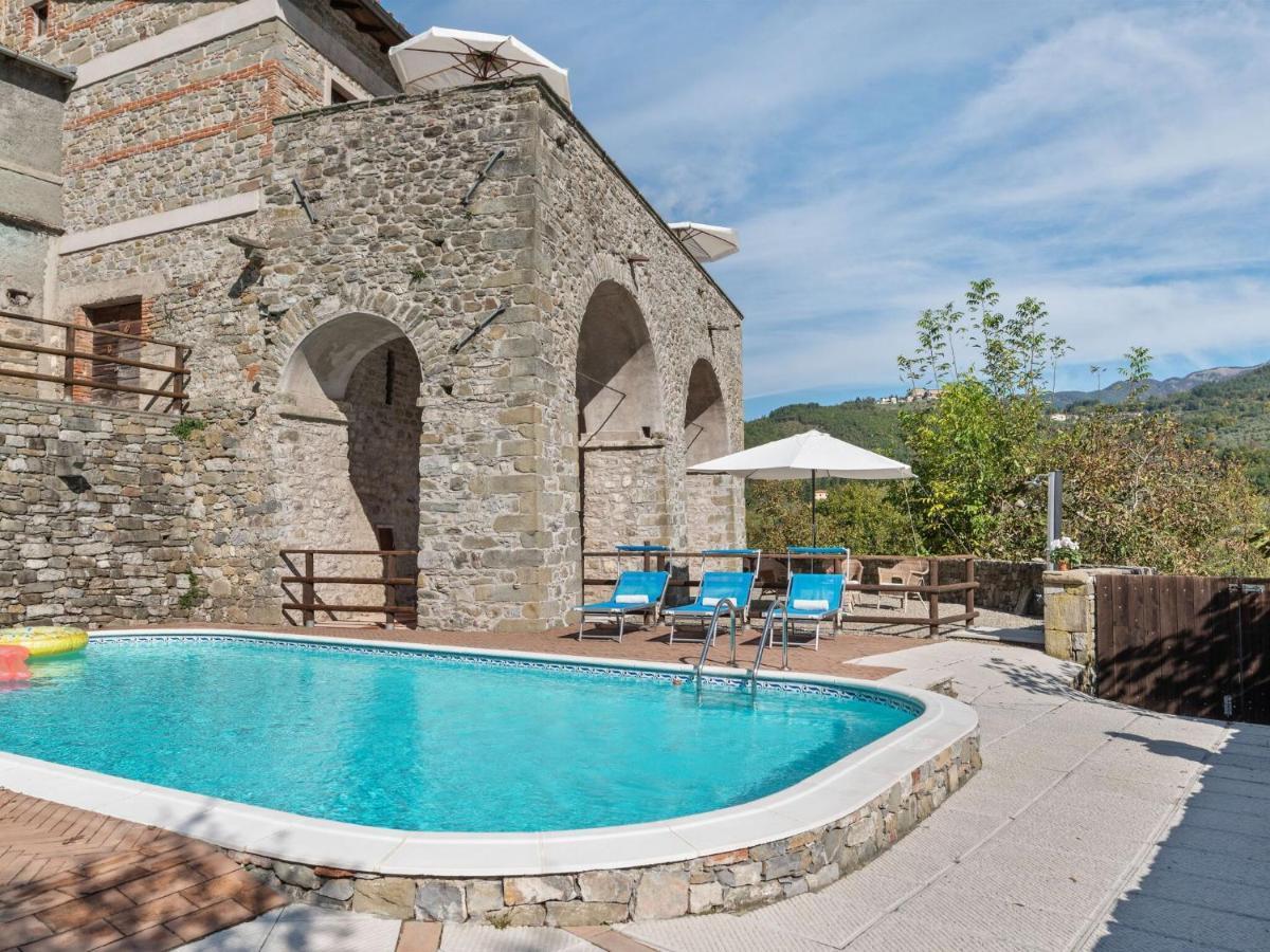 Villa Ancient Farmhouse With Private Heated Hot Tub And Pool à Casola in Lunigiana Extérieur photo