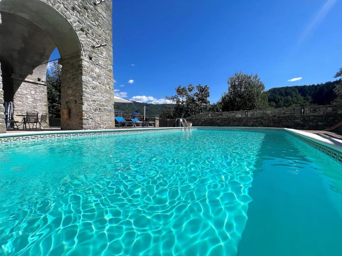 Villa Ancient Farmhouse With Private Heated Hot Tub And Pool à Casola in Lunigiana Extérieur photo